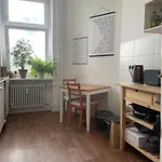 100Qm Altbau Wohnung Im Prenzlauer Berg